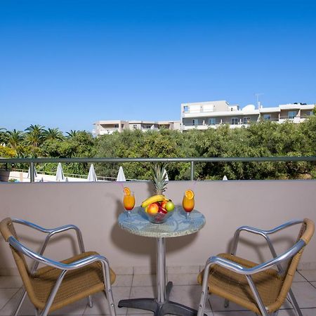 Dias Hotel Apartments Agia Marina Екстериор снимка