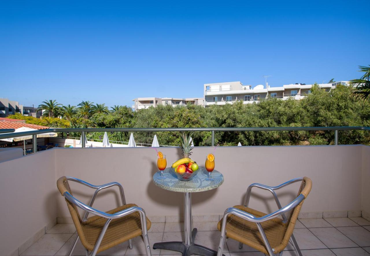 Dias Hotel Apartments Agia Marina Екстериор снимка