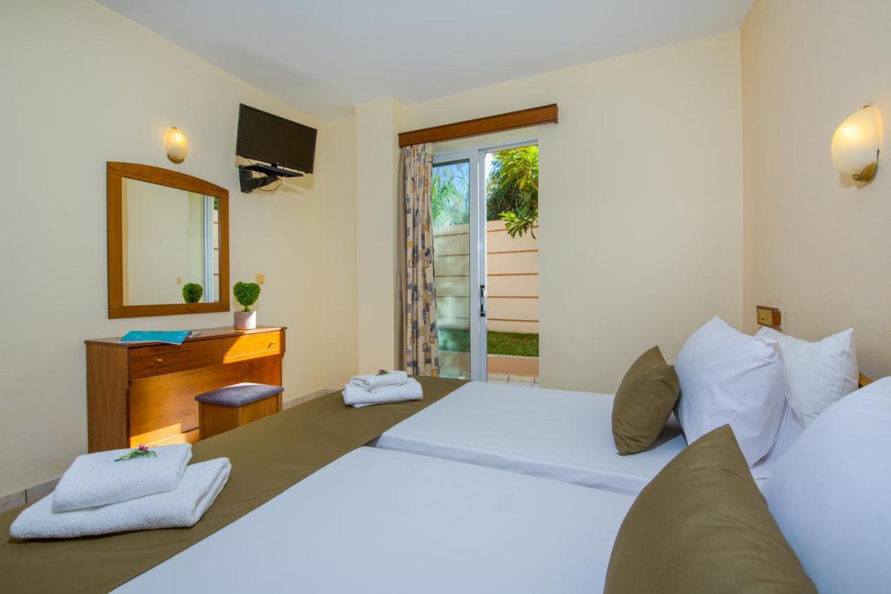 Dias Hotel Apartments Agia Marina Екстериор снимка