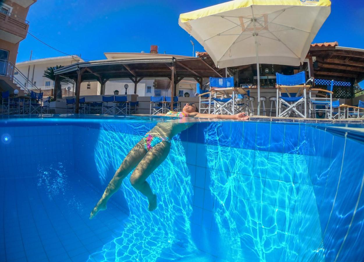 Dias Hotel Apartments Agia Marina Екстериор снимка