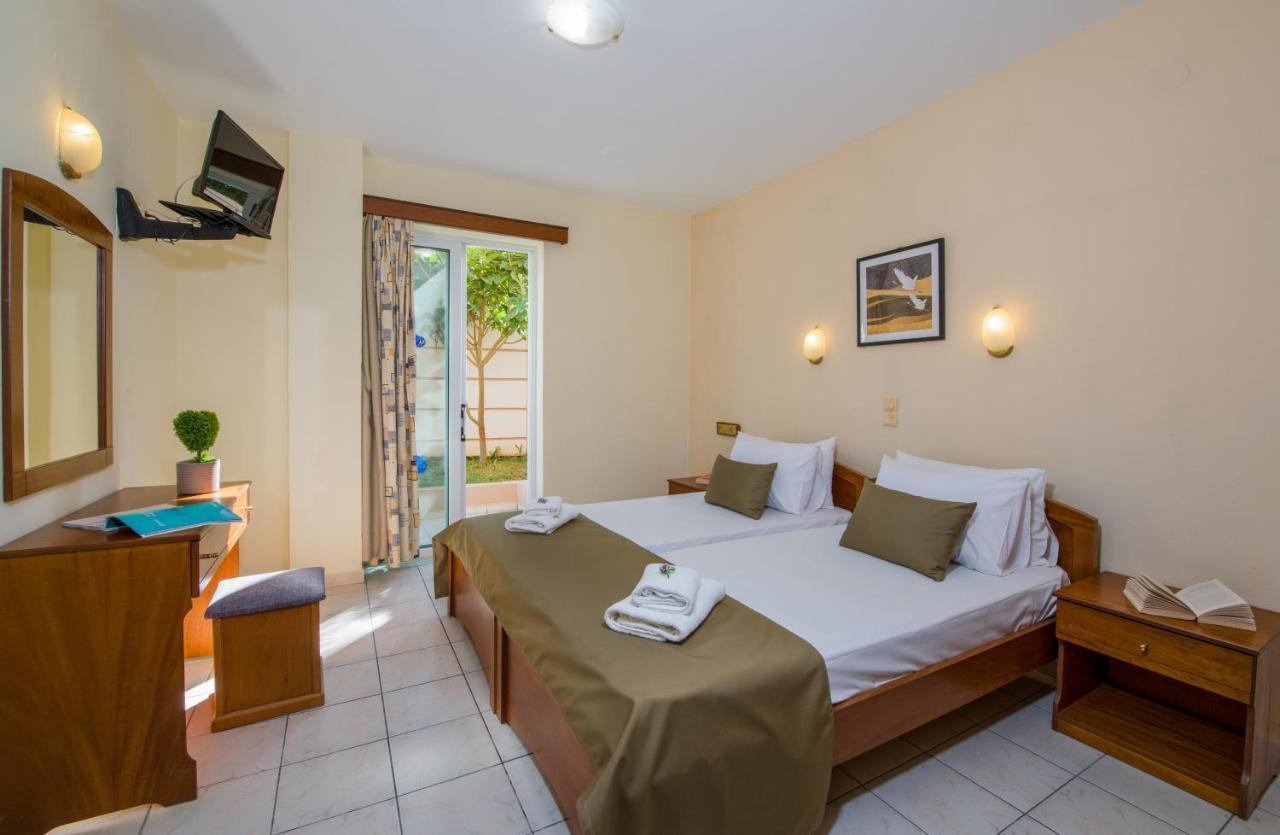 Dias Hotel Apartments Agia Marina Екстериор снимка
