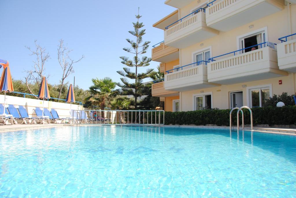 Dias Hotel Apartments Agia Marina Екстериор снимка