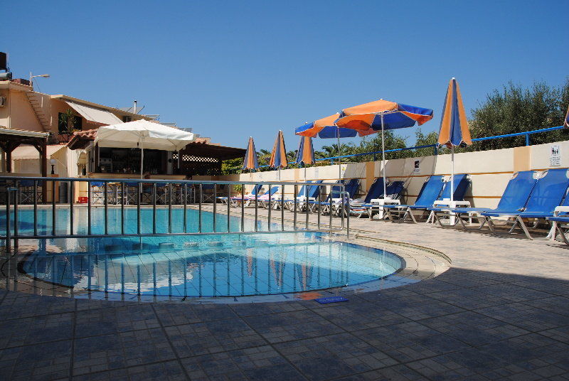 Dias Hotel Apartments Agia Marina Екстериор снимка