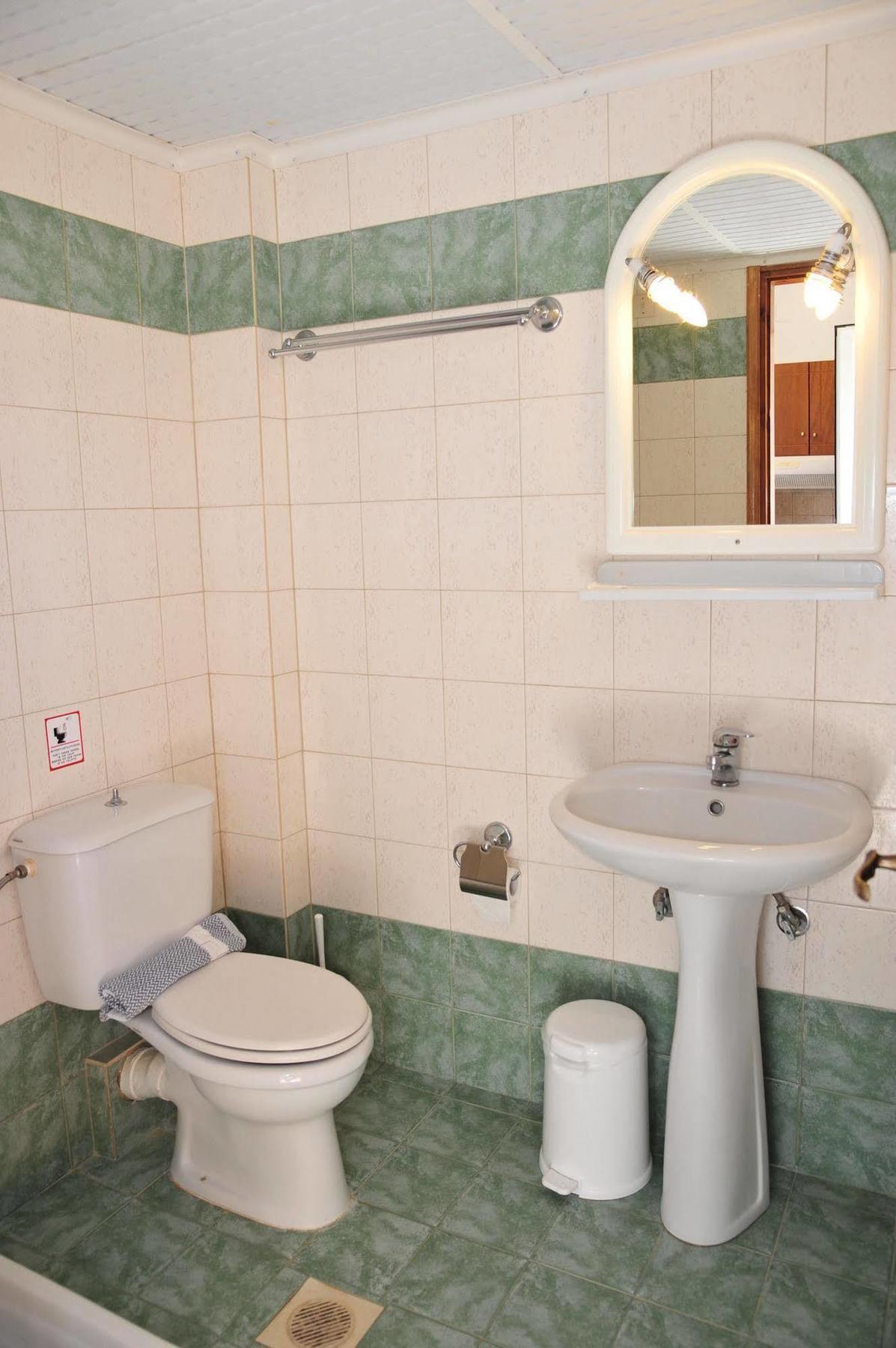 Dias Hotel Apartments Agia Marina Екстериор снимка